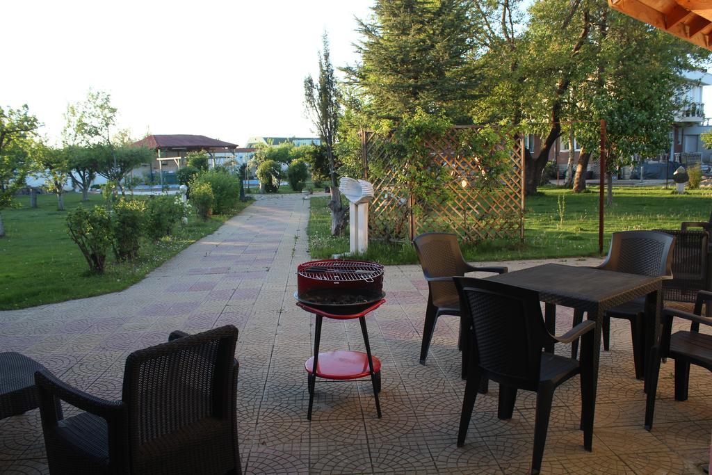 Galeria In The Garden Hotel Plovdiv Eksteriør billede